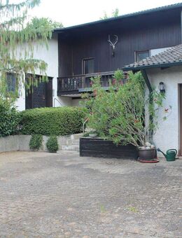 Individuelles, freistehendes Einfamilienhaus in Traumlage - Trautskirchen