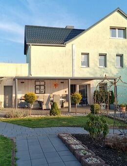 Platzwunder vor den Toren Erfurts-Haus mit Garagen und Werkstatt - Amt Wachsenburg