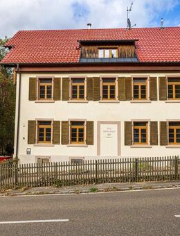 "Hofgut" in Baden-Baden, ideal auch zur Pferdehaltung / Tierhaltung aller Art! - Baden-Baden