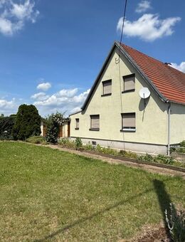 Doppelhaushälfte mit Kamin, in ruhiger Lage - nahe der Kleinraschützer Heide - Großenhain