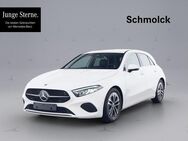 Mercedes A 200, PROGRESSIVE MBUX SPUR, Jahr 2023 - Emmendingen