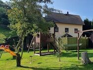 Idyllisches Einfamilienhaus mit großem Grundstück und vielseitigen Nutzungsmöglichkeiten - Rattelsdorf (Thüringen)