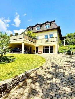 Exklusive Stadtvilla KfW 40 mit Stil und Komfort - Cadolzburg