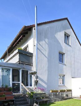 Teilvermietetes gepflegtes 2-3 FH in zentraler Lage mit Garten, Balkon und 3 Garagen - Holzwickede