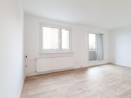 Tolle 3 Zimmer-Wohnung mit schönem Ausblick in Halle - für Sie saniert - Halle (Saale)