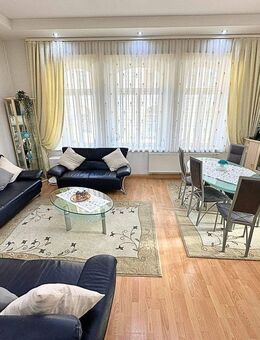 Stilvolle EG-Etagenwohnung in denkmalgeschützter Stadtvilla - Coburg. - Coburg