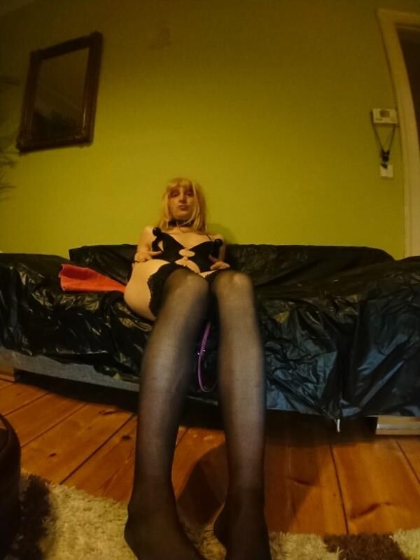Devote Fickstute Devote Fickstute