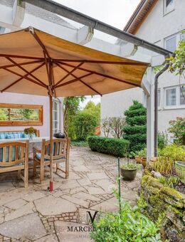 Zweifamilienhaus mit Stil in Toplage von Nürtingen-Oberensingen - Nürtingen