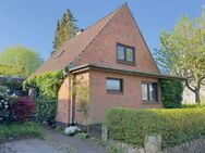 Klassisches Einfamilienhaus mit Anbauten in ruhiger und stadtnaher Lage von Flensburg-Adelby - Flensburg