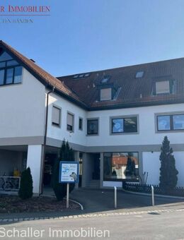 BEZUGSFREI ! Charmante 3-Zimmer-Dachgeschosswohnung mit Süd-Loggia in Röttenbach bei Erlangen - Röttenbach (Landkreis Erlangen-Höchstadt)