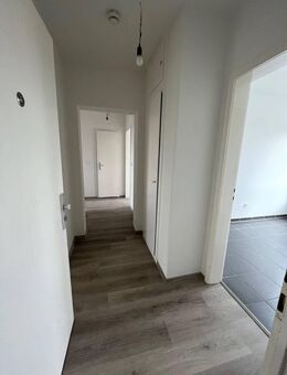 3 Zimmer mit Balkon zentral in Oberhausen.. - Oberhausen