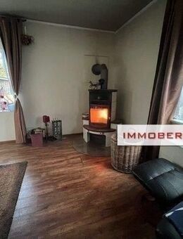 IMMOBERLIN.DE - Charmantes Einfamilienhaus + Nebengelasse auf sehr großem Anwesen in guter ländlicher Infrastruktur - Löwenberger Land