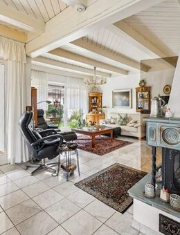 Sonniges EFH mit ELW bei Würzburg // Kauf auf Nießbrauchbasis - Rimpar