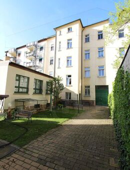 Saniertes Mehrfamilienhaus mit Hinterhaus und Gewerbe in gefragter Lage - Leipzig