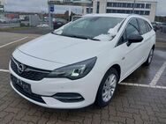 Opel Astra, 1.2 Elegance RKam WinterPaket, Jahr 2022 - Rüsselsheim