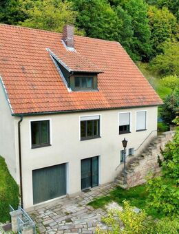 Wohnen im Grünen! Einfamilienhaus am Fuße der Plassenburg mit Blick über Kulmbach - Kulmbach