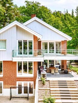 Luxus trifft Natur: Einzigartige Villa mit Ilmenauzugang. - Bendestorf
