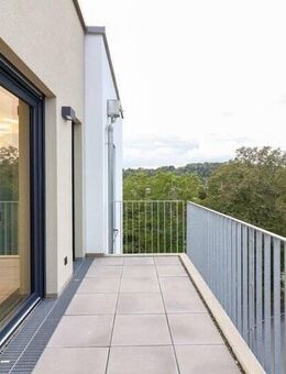 Stilvolle Etagenwohnung mit lichtdurchfluteten Räumen, modernem Küchenbereich und sonnigem Balkon - Bad Friedrichshall