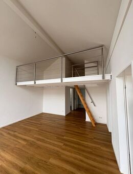 Helle Wohnung mit Galerie und Balkon in S-Bahn Nähe - Gröbenzell
