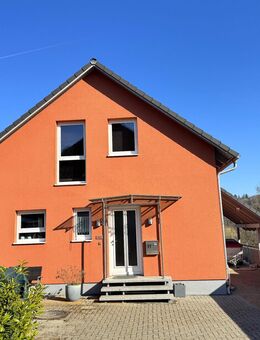 Einfamilienhaus mit separater Einliegerwohnung und großem Grundstück - Kaufungen