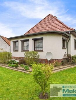 Zeitloses, massives Einfamilienhaus mit Garage und Nebengelass - Jarmen