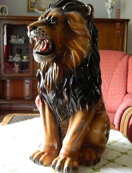 Der Löwe, Keramik, Figur - Essen