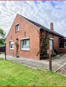 *großes Grundstück *Gasheizung von 2024 *Top Lage *Ausbaureserve *Carport - Bunde