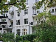Seltenes Angebot Winterhude: Klassische Altbauwohnung 170m², Lift, 2.OG, Balkone - Hamburg