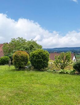 Zur Miete: 2-Zimmer-Wohnung mit Terrasse und herrlichem Fernblick in Forchheim-Reuth - Forchheim (Bayern)