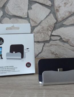 Docking Station - Tisch Ladestation "silber" m. USB-Typ-C Anschluss NEU - Andernach