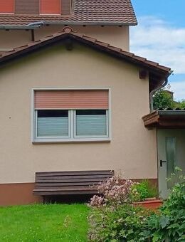In bevorzugter Lage sofort ein modernisiertes Haus mit Garage und sonnigem Garten übernehmen! - Lügde (Stadt der Osterräder)