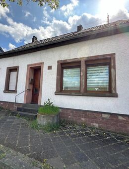 Ein- bis Zweifamilienhaus mit tollem Weitblick in Sulzbach - Sulzbach (Saar)