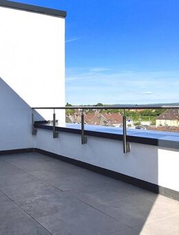 Moderne 2-Zimmer-Penthousewohnung mit großzügiger Terrasse in Kassel-Kirchditmold - Kassel