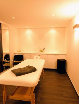 zertifizierter Masseur bietet freie Massagetermine an - Düsseldorf