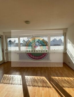 RESERVIERT! Charmante 1-Zimmer-Wohnung mit verglastem Balkon in Gefrees zu vermieten - Gefrees