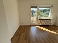 Kürzlich renovierte 2-Zimmer-Wohnung mit Balkon in Duisburg - Duisburg