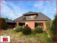 Großzügiges Einfamilienhaus mit Sauna, Kamin und Vollkeller - Jade