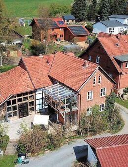 Biowohnhaus mit Bauplatz und Teich - Bad Münder (Deister)