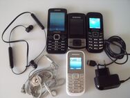 Gebrauchte Handys ,Samsung , 4 Stück + 2 Kopfhören . - Aachen