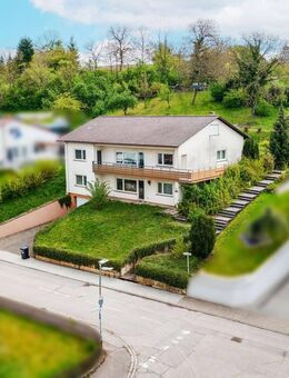 Attraktives Zweifamilienhaus in idyllischer Lage in Kraichtal-Landshausen - Kraichtal