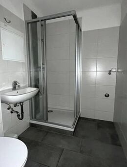 Altersgerechte 1-Raum-Wohnung im EG mit Dusche! - Oschersleben (Bode)