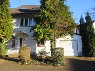Viel Platz für die ganze Familie EFH in Bonn-Heiderhof mit Terrassen, Garten und Garage - Bonn