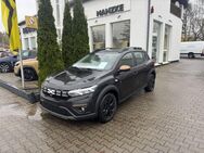 Dacia Sandero, Stepway TCe 90 Extreme, Jahr 2022 - Hohen Neuendorf