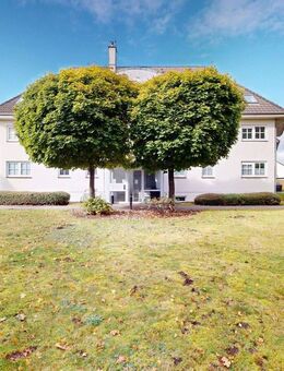 Dachgeschoss Maisonettewohnung in gepflegtem Mehrfamilienhaus inkl. Außenstellplatz - Quickborn (Landkreis Pinneberg)