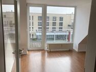 Schöne 3 Raum Wohnung im Dachgeschoss mit Balkon - Schwerin