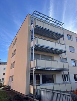 EIGENNUTZUNG oder KAPITALANLAGE! Mit neuer wärmegedämmter Fassade+neuem Balkon+Aufzug+TG-Stellplatz - Freiburg (Breisgau)