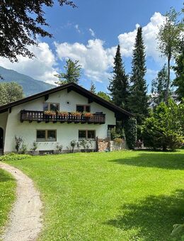 Einfamilienhaus im traditionellen Landhausstil mit viel Grün in Ortsmitte - Garmisch-Partenkirchen