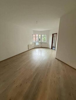 Findorff von seiner schönsten Seite: Stilvolle 2-Zimmer-Wohnung mit Sonnenterrasse - Bremen