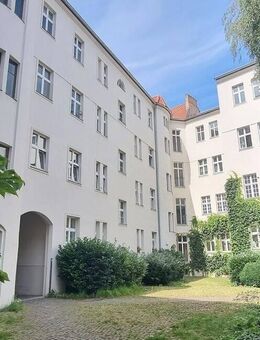 BEZUGSFREI-TOPLAGE-4 Zi.-Altbau mit Loggia-was will man mehr! - Berlin