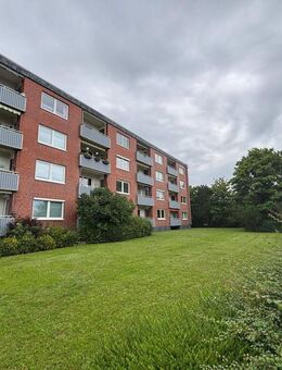 Vollständig sanierte 3-Zimmerwohnung mit Balkon u. Garage - Besichtigung Mo. 04.08. - Plön